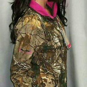 NWOT~REALTREE WOMENS SOFTSHELL CAMO PINK JA
